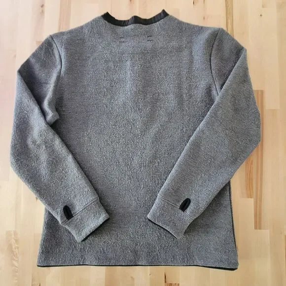 Descendant of Thieves Men's Grey Relaxed Crew Neck Pullover Sweater Thumb Holes - Picture 2 of 11